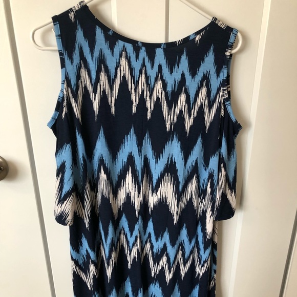 Multi-blue Cut-out Sleeve Tunic - Picture 2 of 4